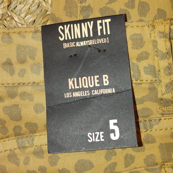 KLIQUE B. LEOPARD PRINT SKINNY JEAN 5 - Picture 7 of 9